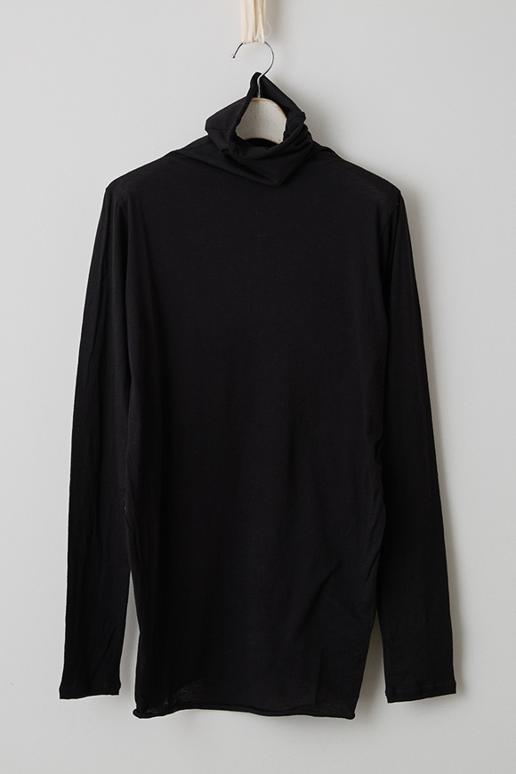 T002-11_black_27aw