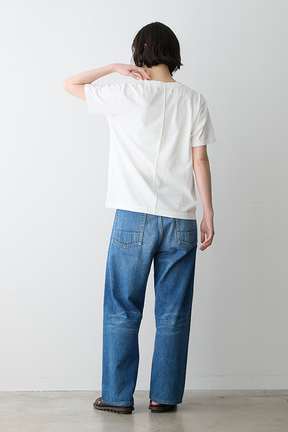 B272-02_off white