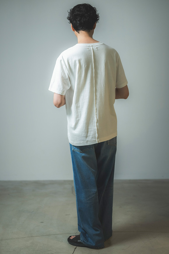 B272-03_off white
