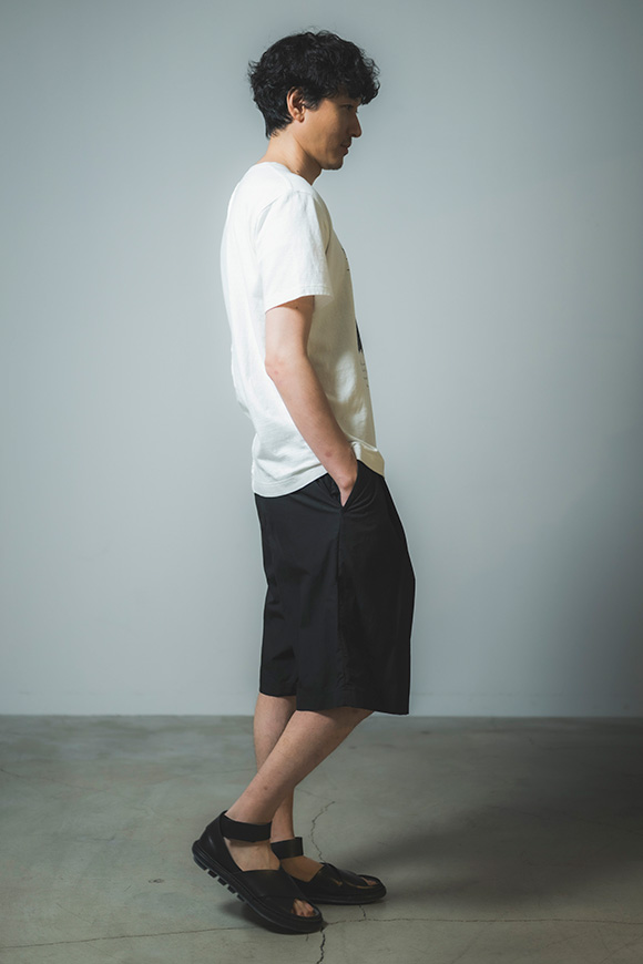 B272-04_off white