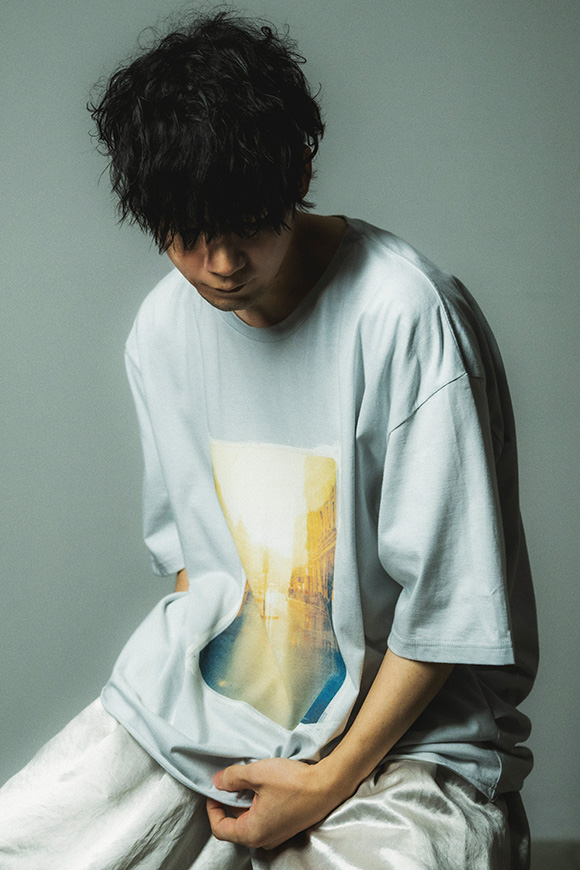 TK-015_cloudy white