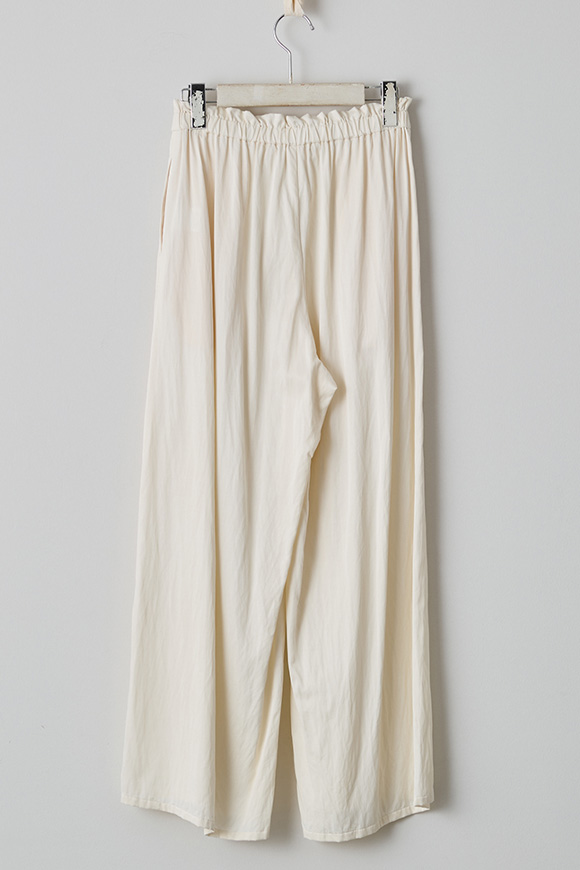 S271-06_off white