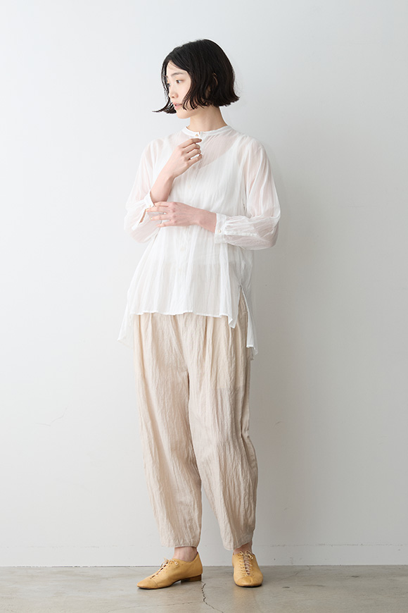 S271-24_off white