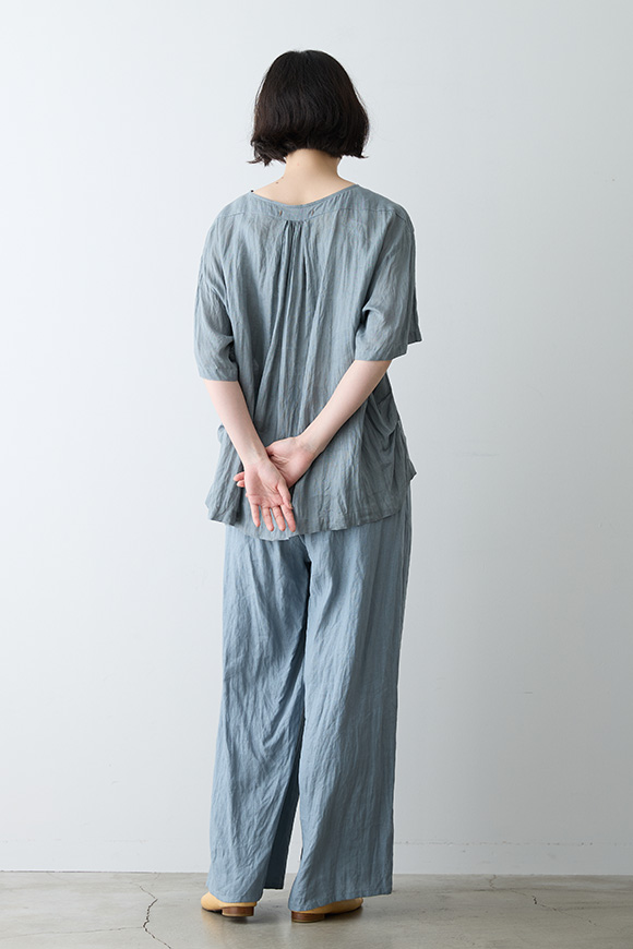 S271-29_cloudy horizon blue