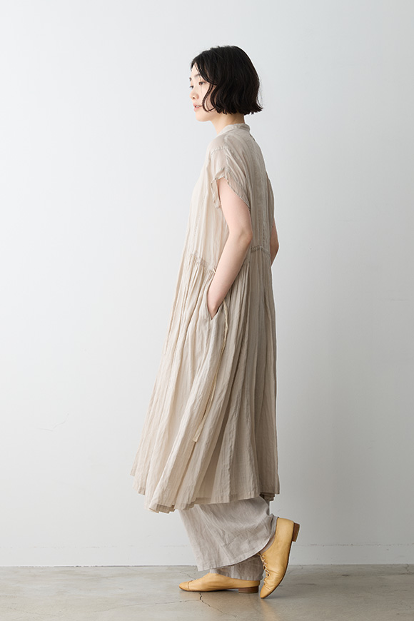 S271-33_mist ivory