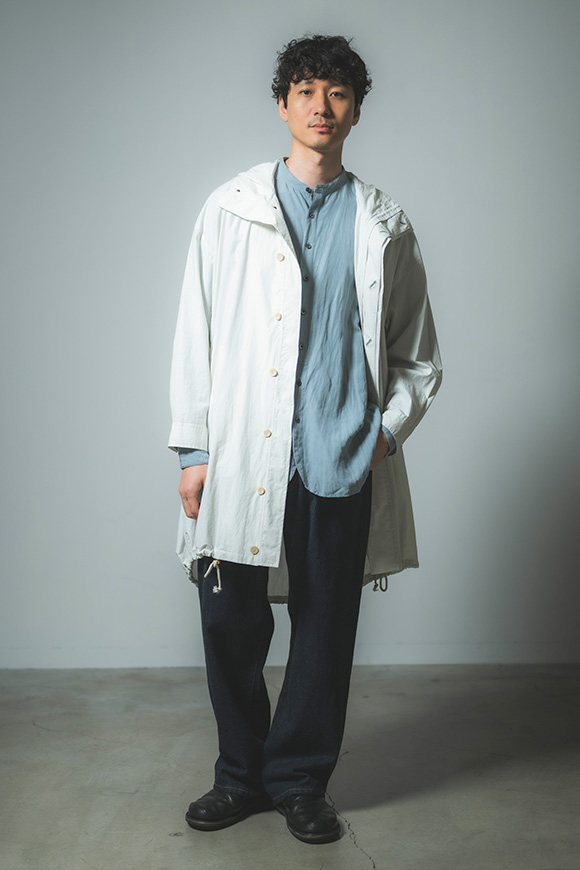S272-03_mist white