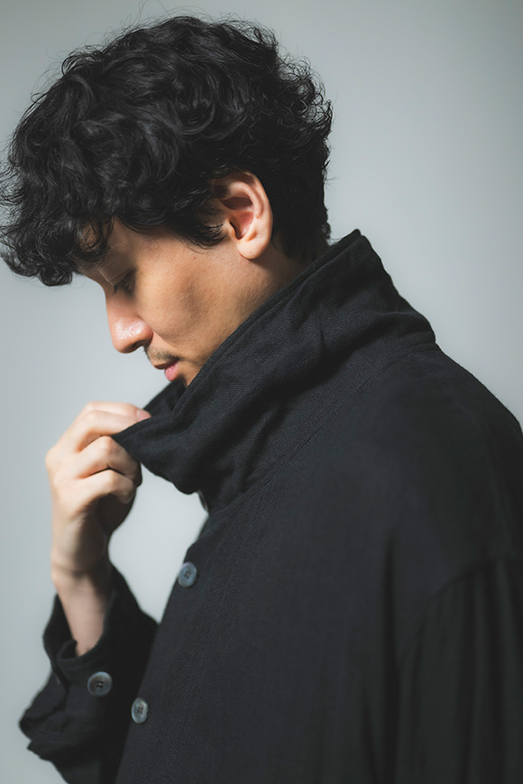 S272-04_black