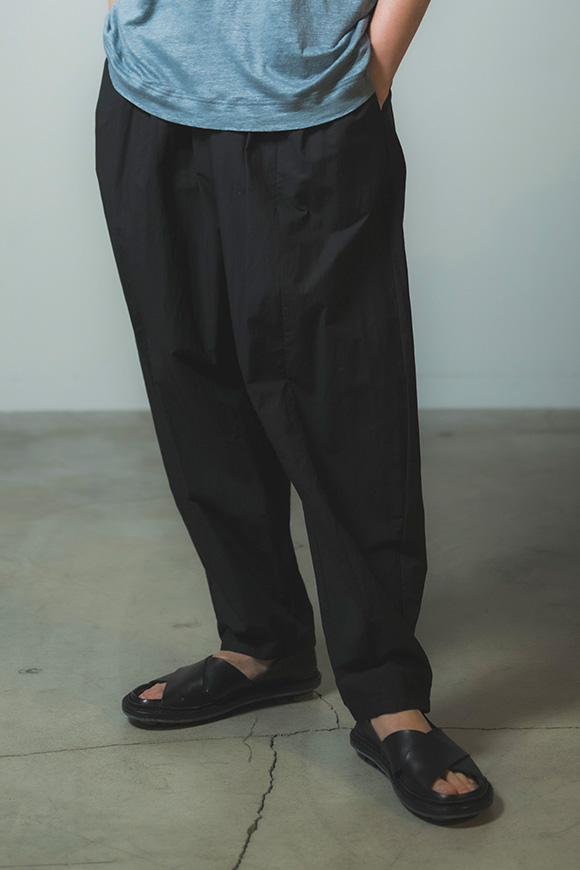 S272-05_black