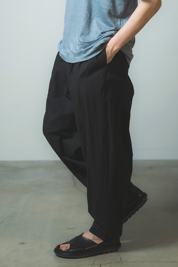 S272-05_black
