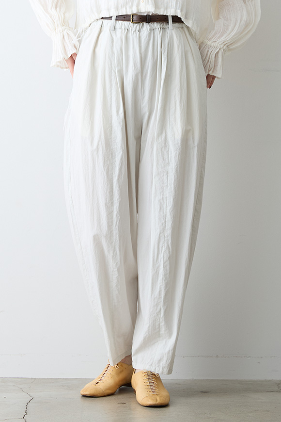 S272-05_mist white