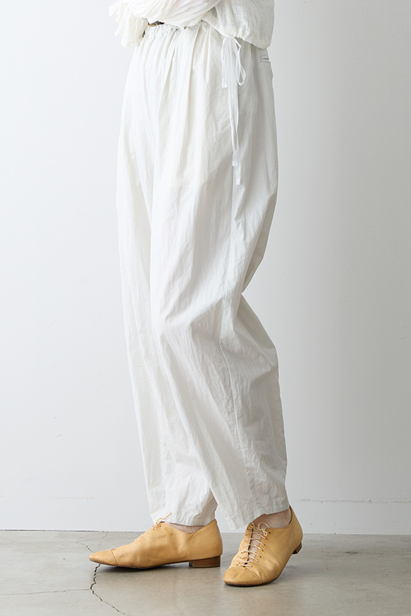 S272-05_mist white