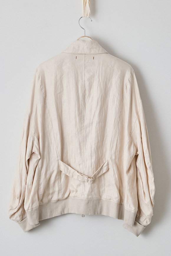 S272-11_ivory