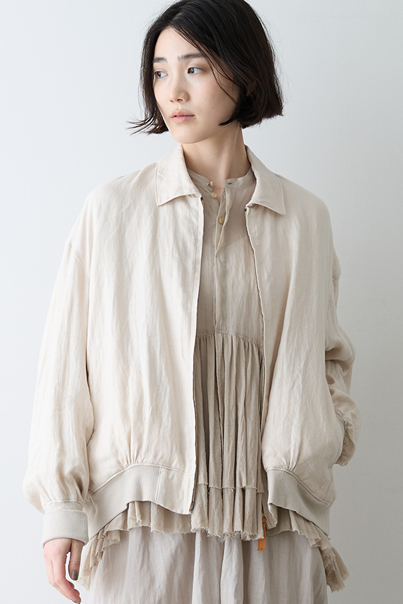 S272-11_ivory