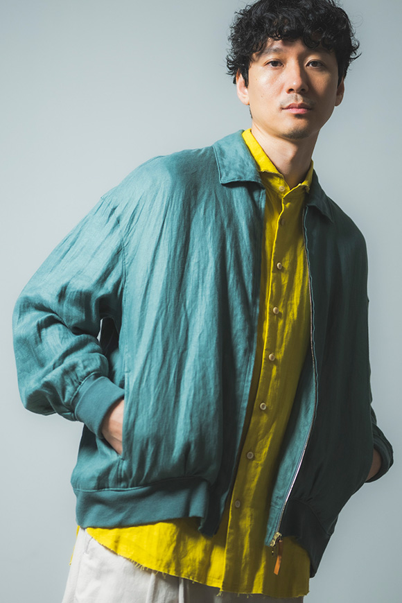 S272-11_smoky peacock blue