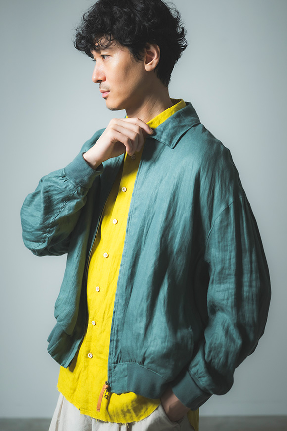 S272-11_smoky peacock blue