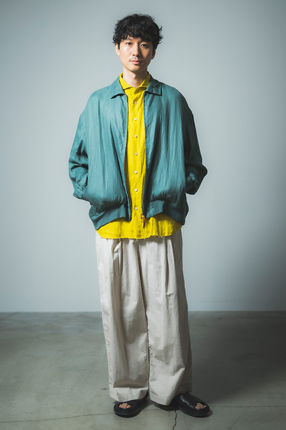 S272-11_smoky peacock blue