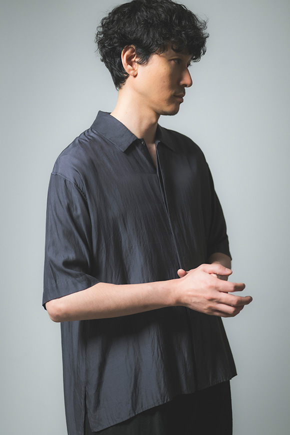 S272-16_charcoal black
