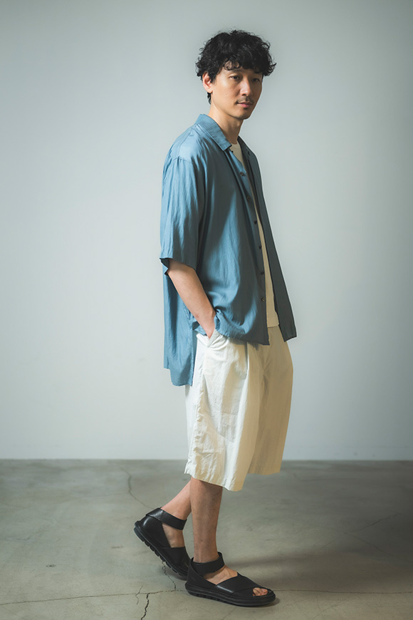 S272-21_mist white