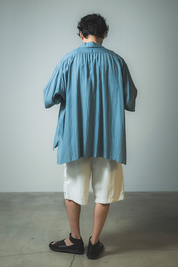 S272-21_mist white