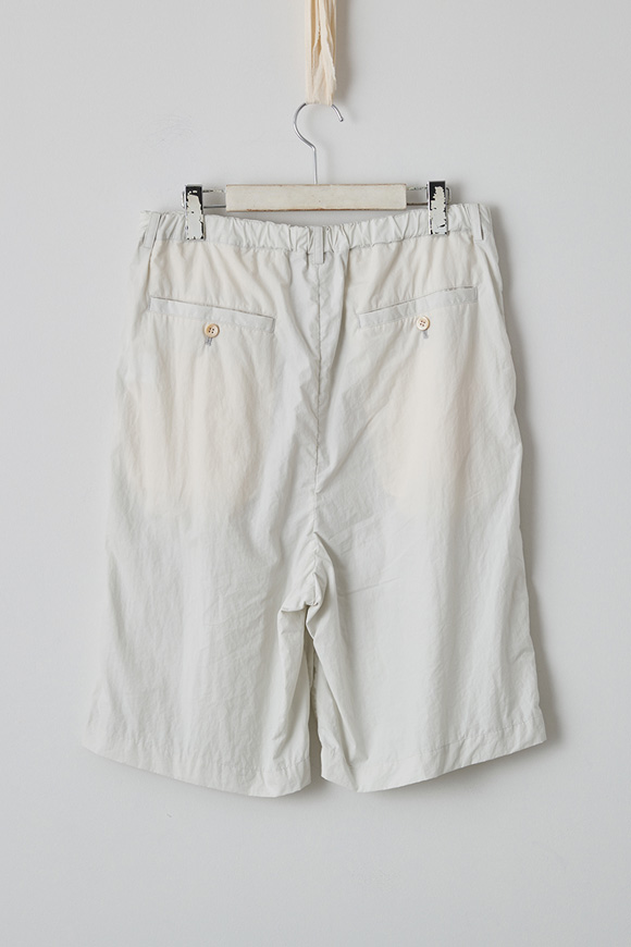 S272-21_mist white
