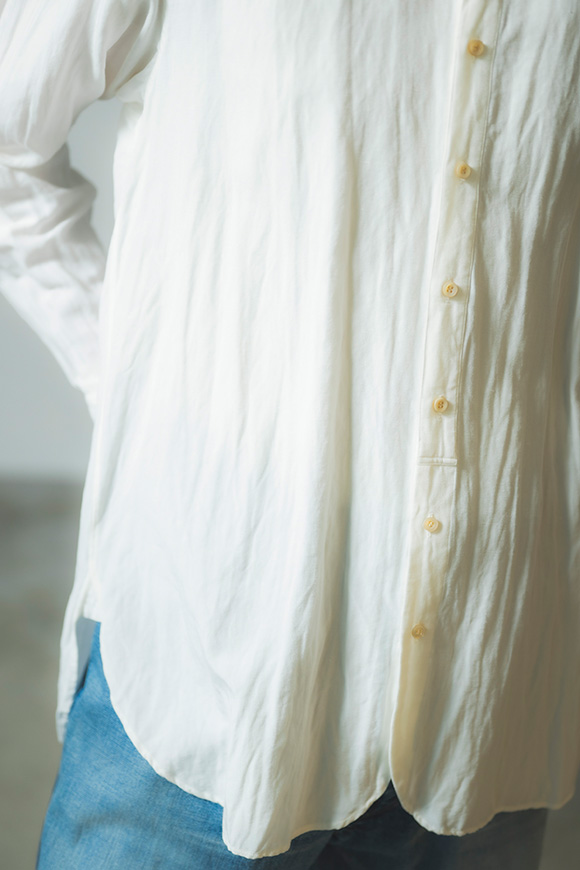 S273-02_off white