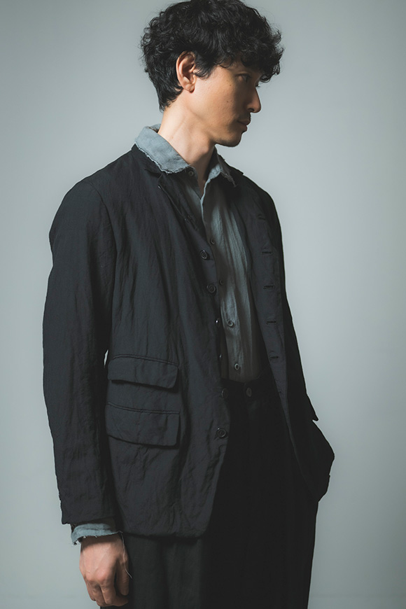 S273-03_black