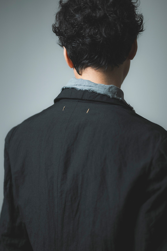 S273-03_black
